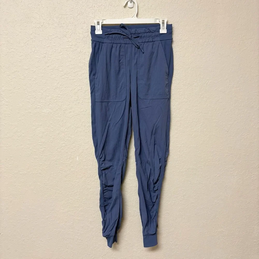 Lululemon Beyond the Studio Jogger Blue Ruched Sides Size 4 Pockets